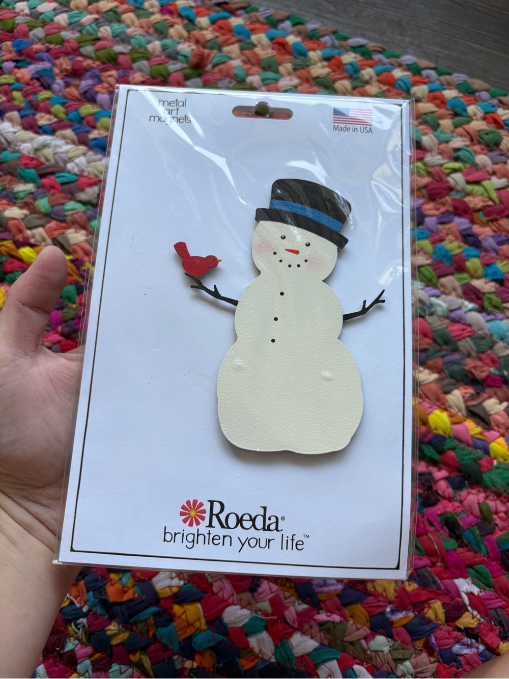 ROEDA HAND-PAINTED METAL CHRISTMAS SNOWMAN MAGNET